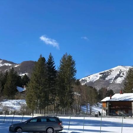 Lh Albergo Il Picchio Пескасероли Екстериор снимка