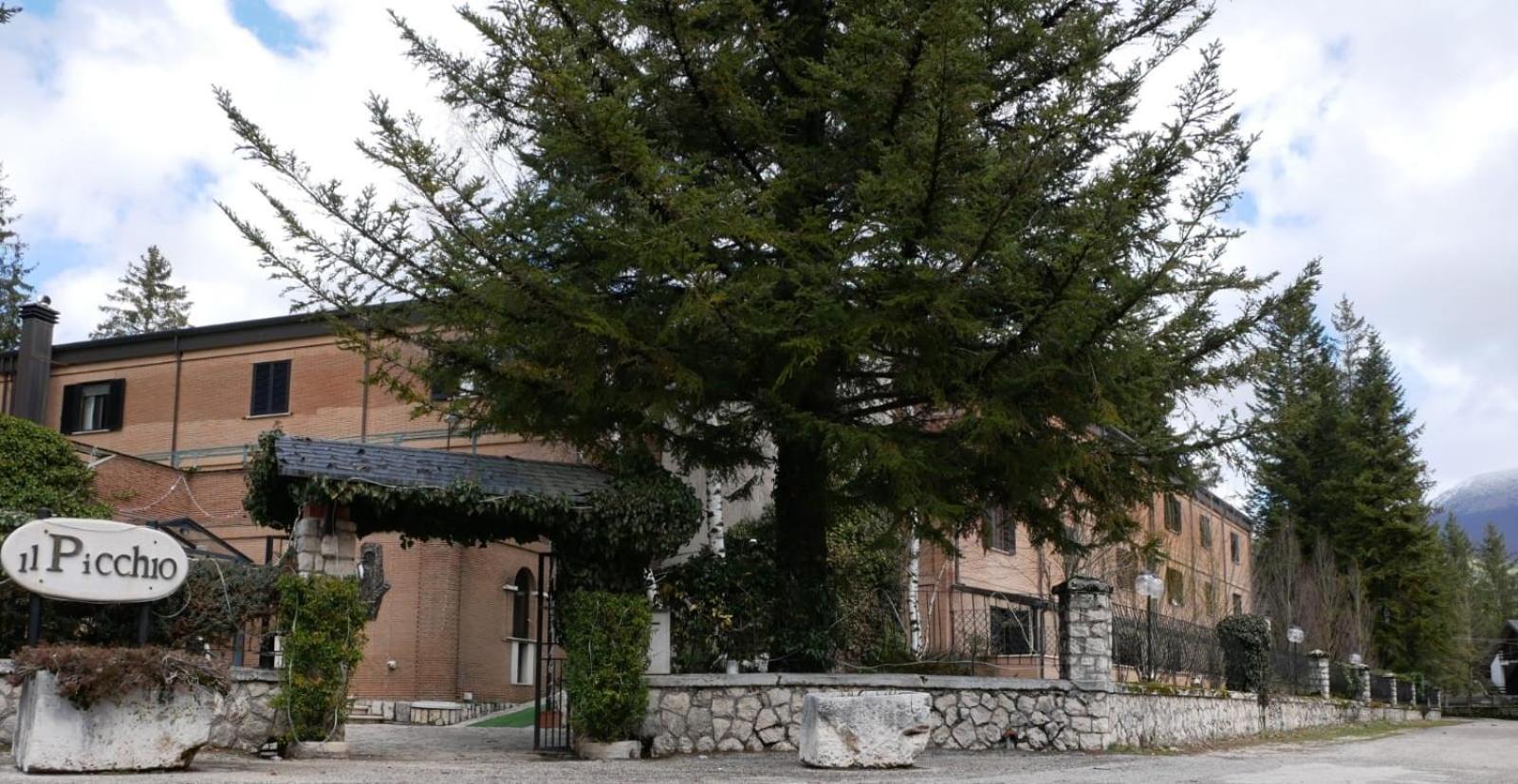 Lh Albergo Il Picchio Пескасероли Екстериор снимка