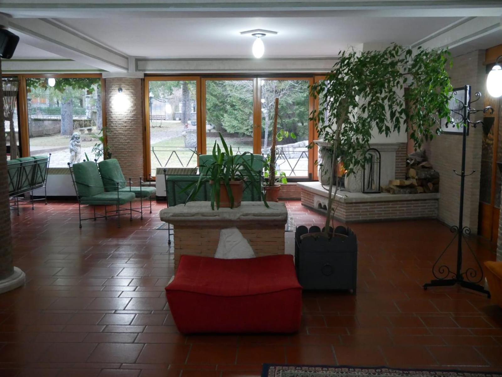 Lh Albergo Il Picchio Пескасероли Екстериор снимка